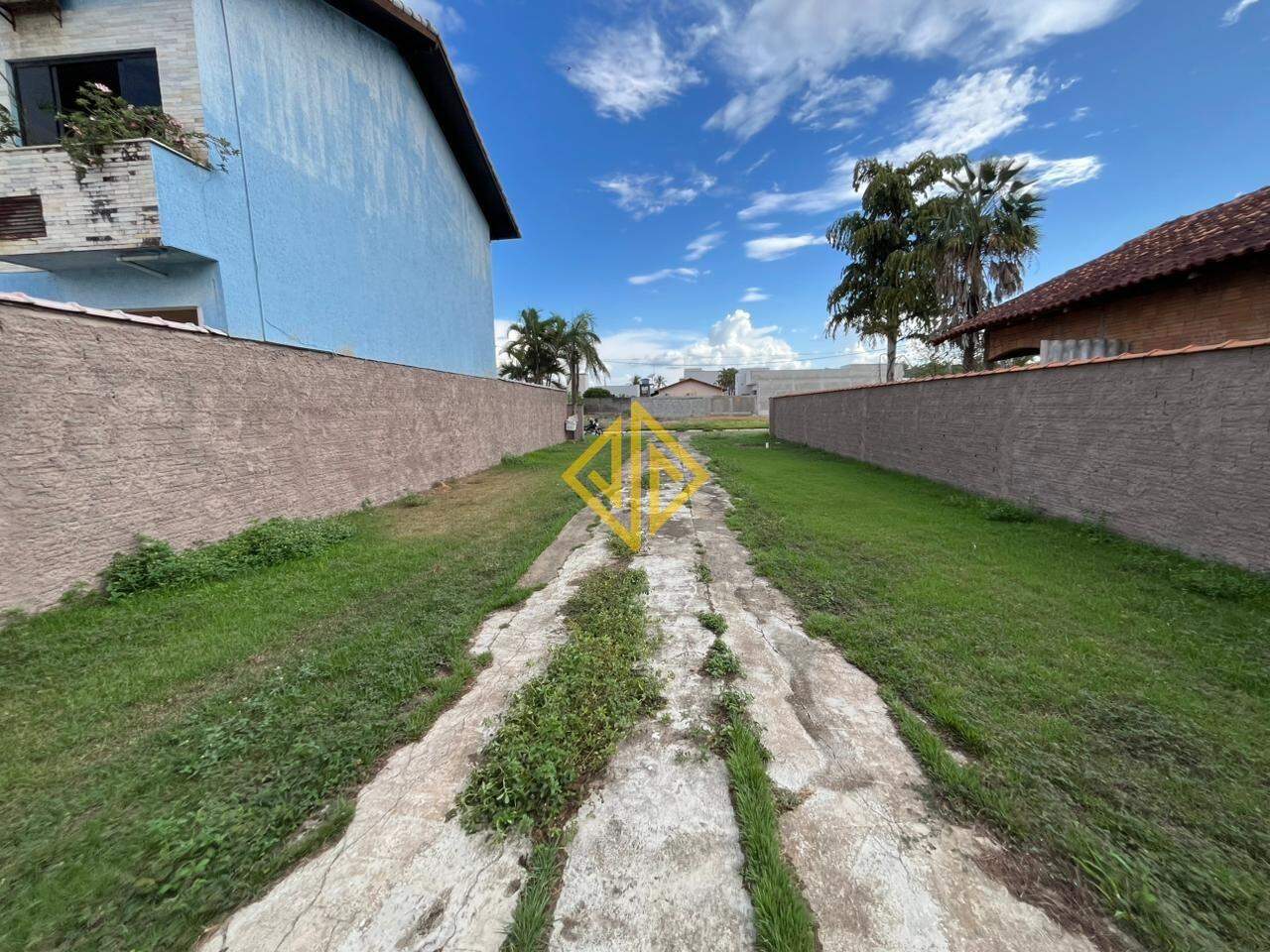 Casa para aluguel no Setor 09: