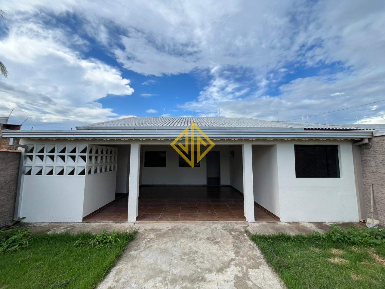 Casa para aluguel no Setor 09: