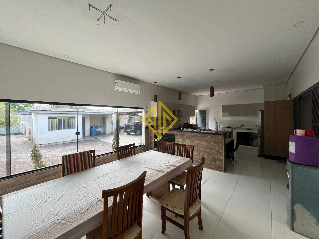 Casa, 4 quartos, 237 m² - Foto 1