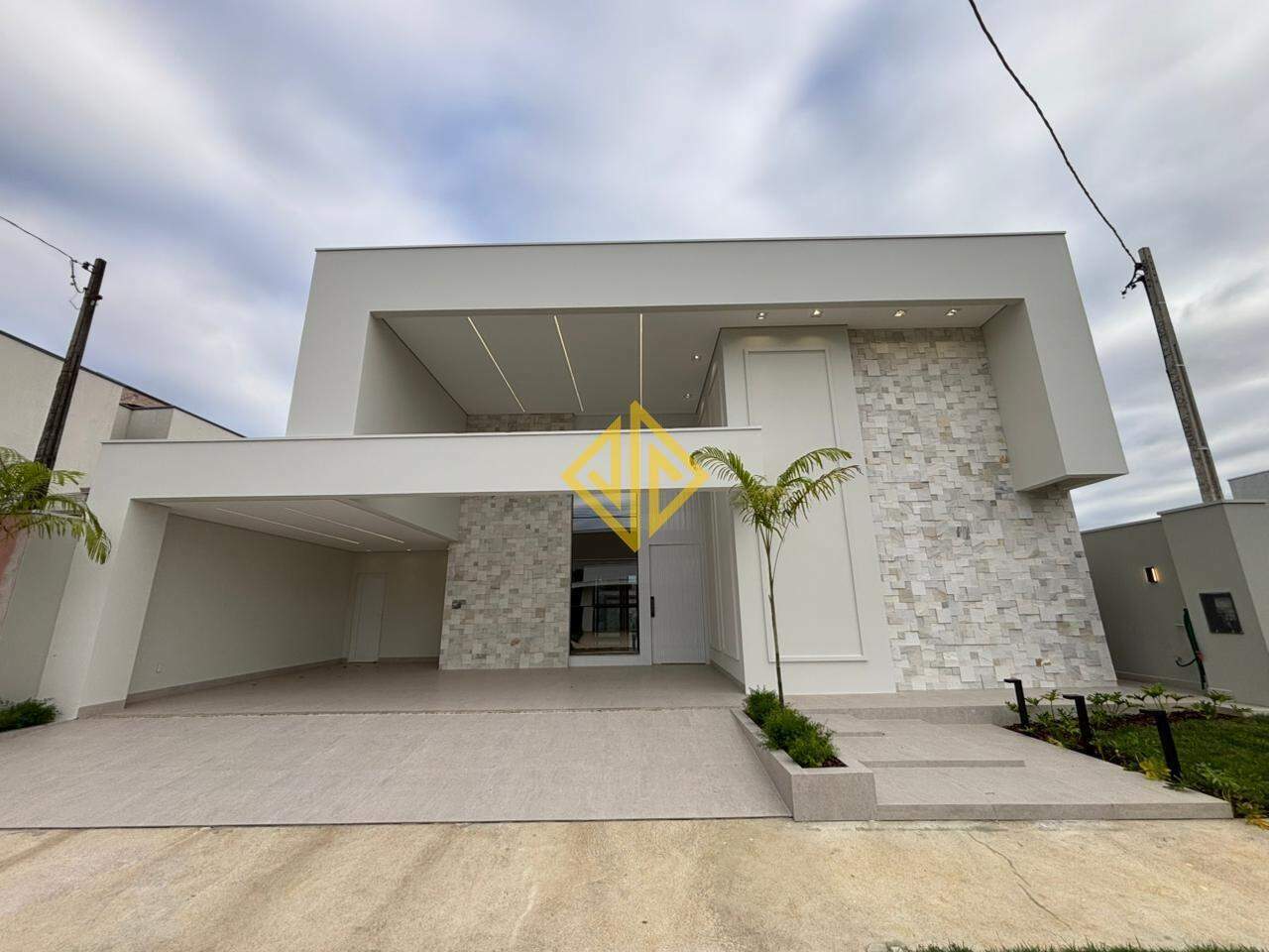 Casa, 3 quartos, 281 m² - Foto 1