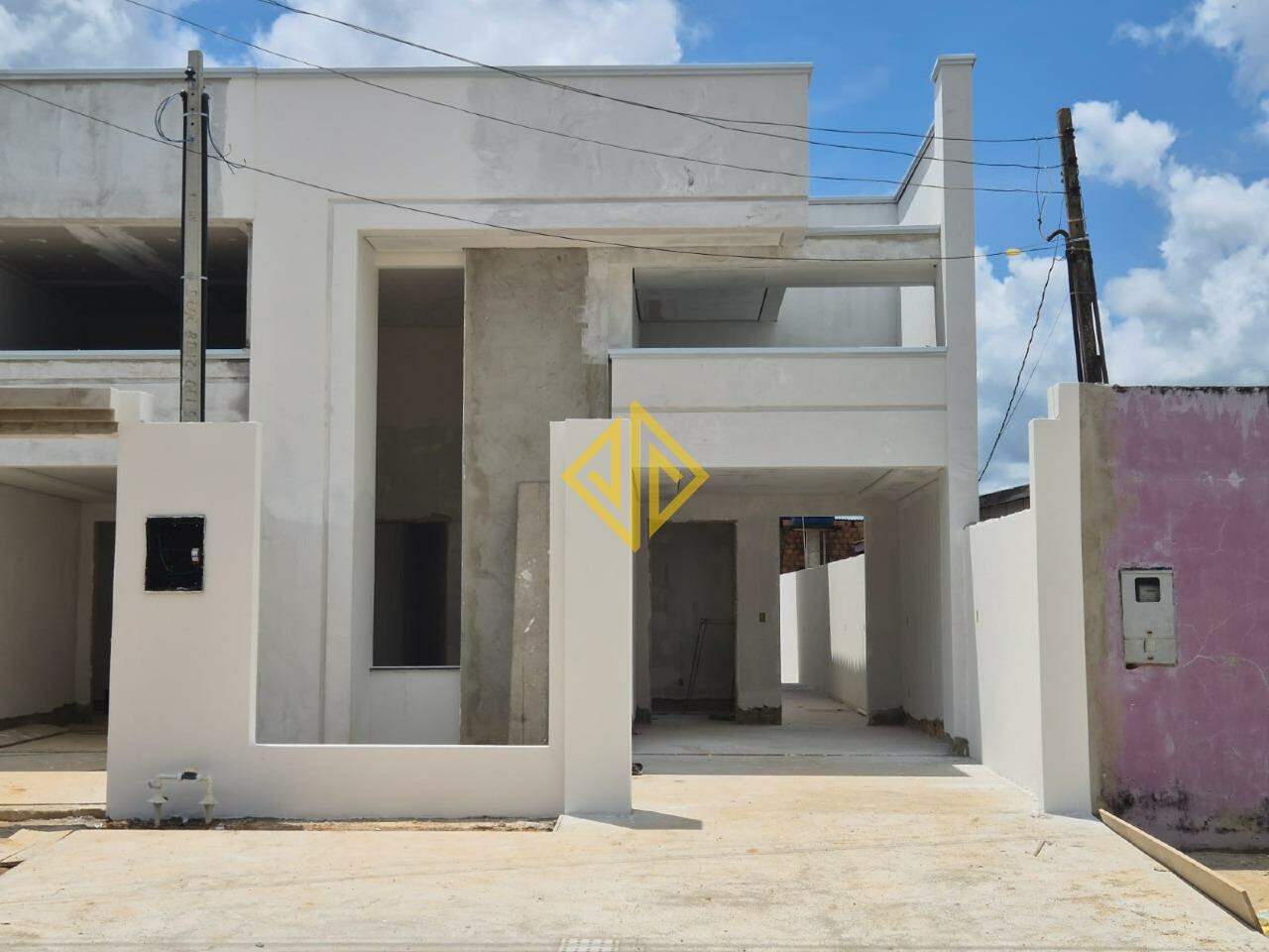 Casa à venda no Setor 05: 