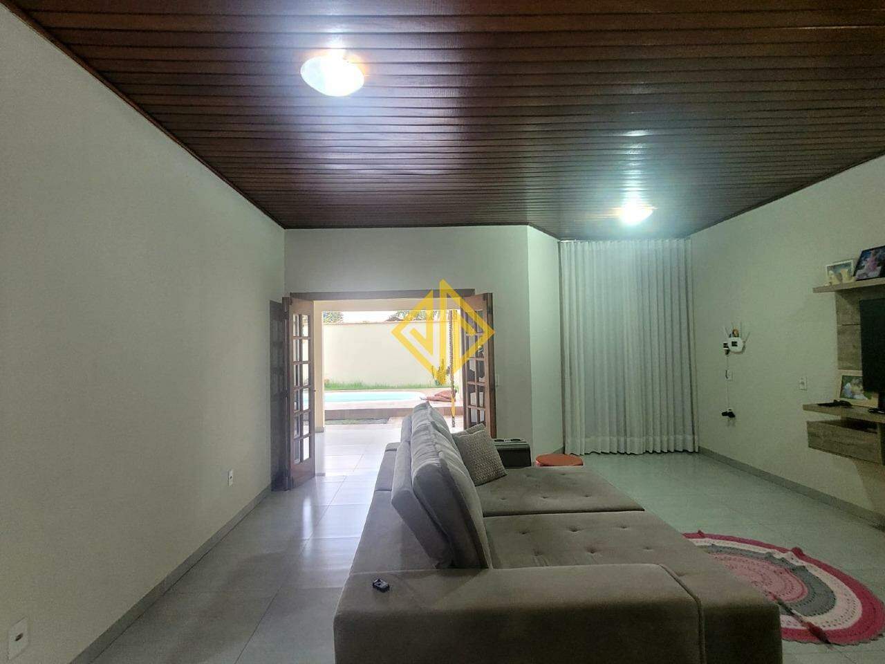 Casa, 3 quartos, 204 m² - Foto 3