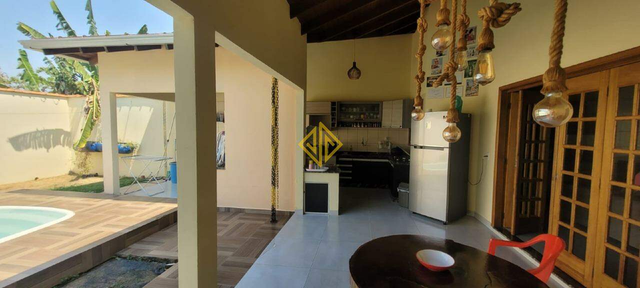 Casa à venda no Jardim Jorge Teixeira: