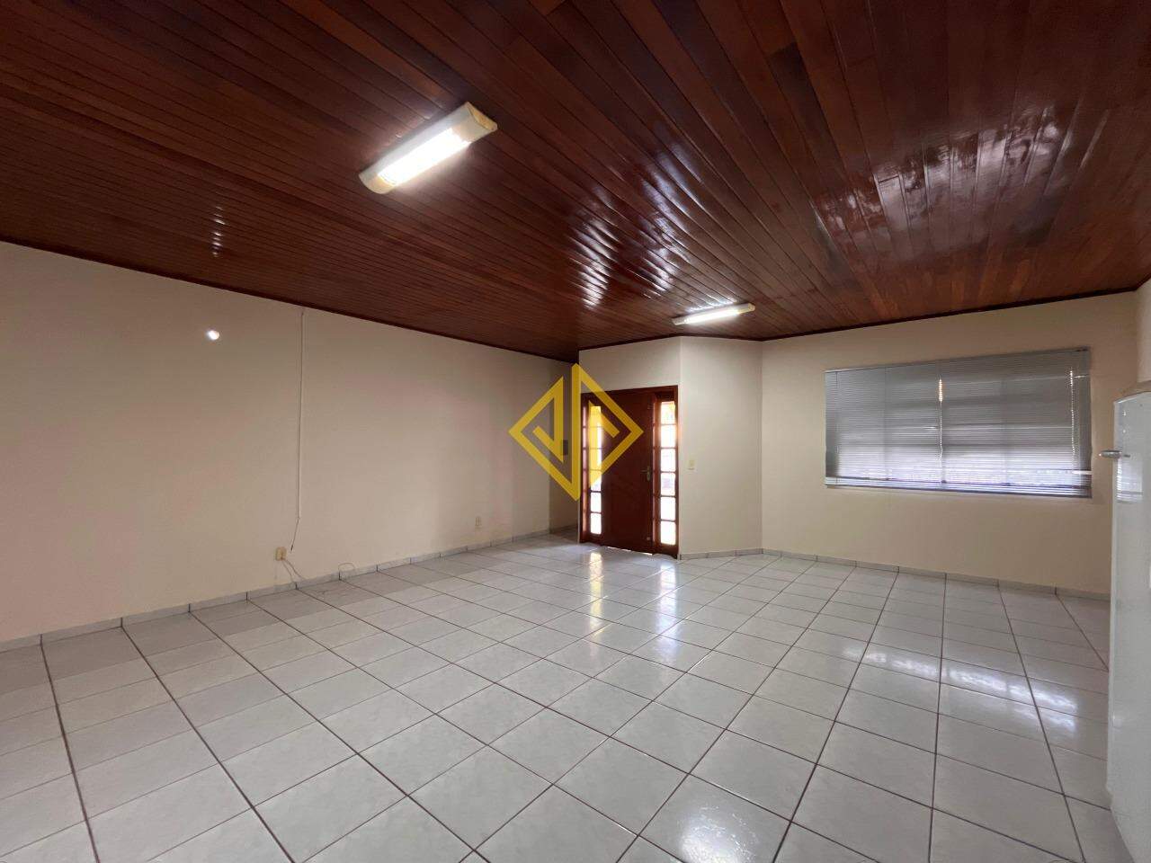Casa, 3 quartos, 244 m² - Foto 2