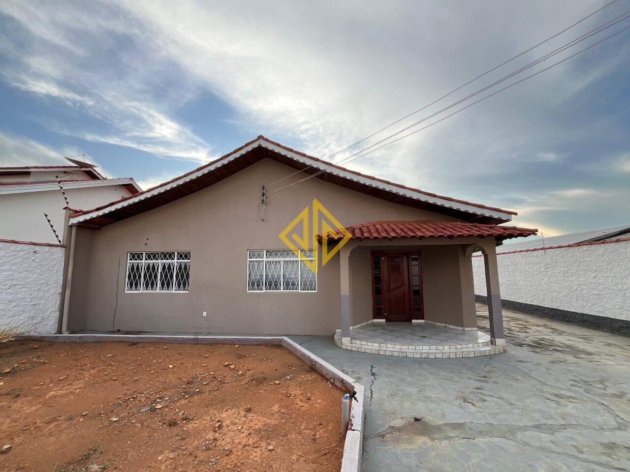 Casa, 3 quartos, 244 m² - Foto 1