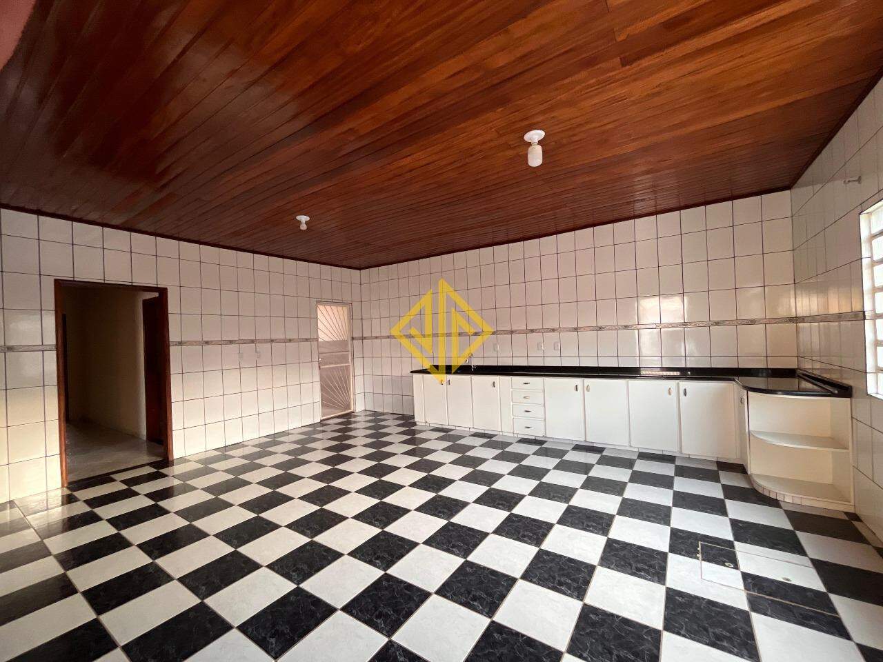 Casa, 3 quartos, 244 m² - Foto 3