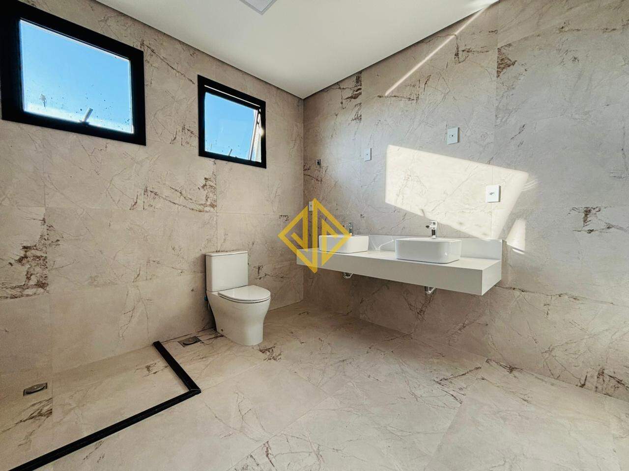 Apartamento à venda no Setor 03: 