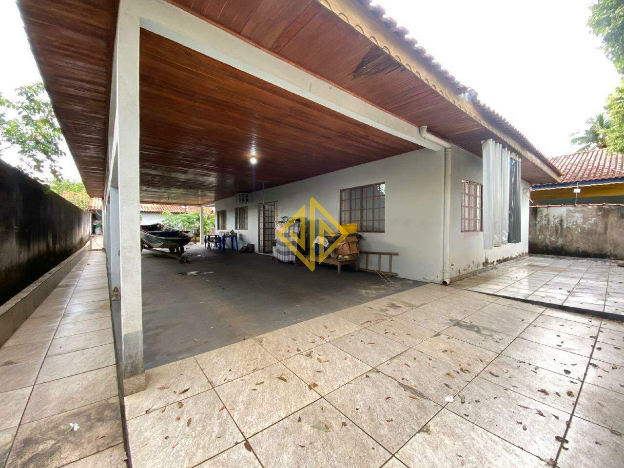 Casa, 2 quartos, 238 m² - Foto 1