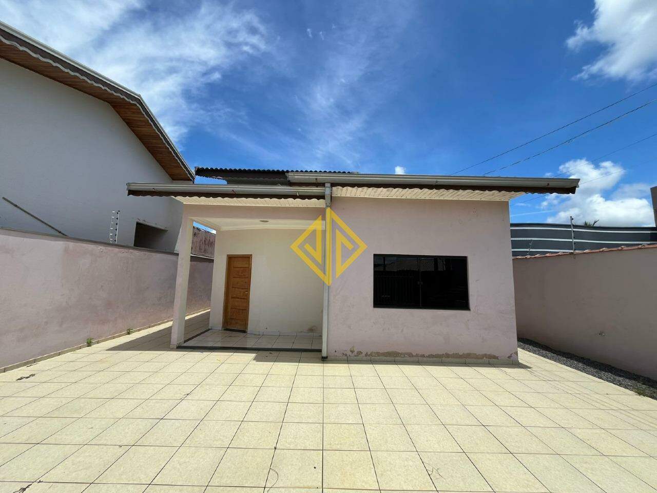 Casa, 3 quartos, 215 m² - Foto 2