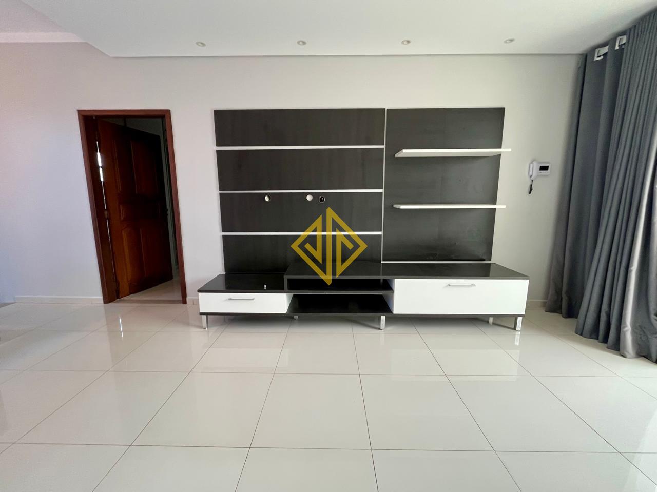 Sobrado para aluguel no Setor 03: