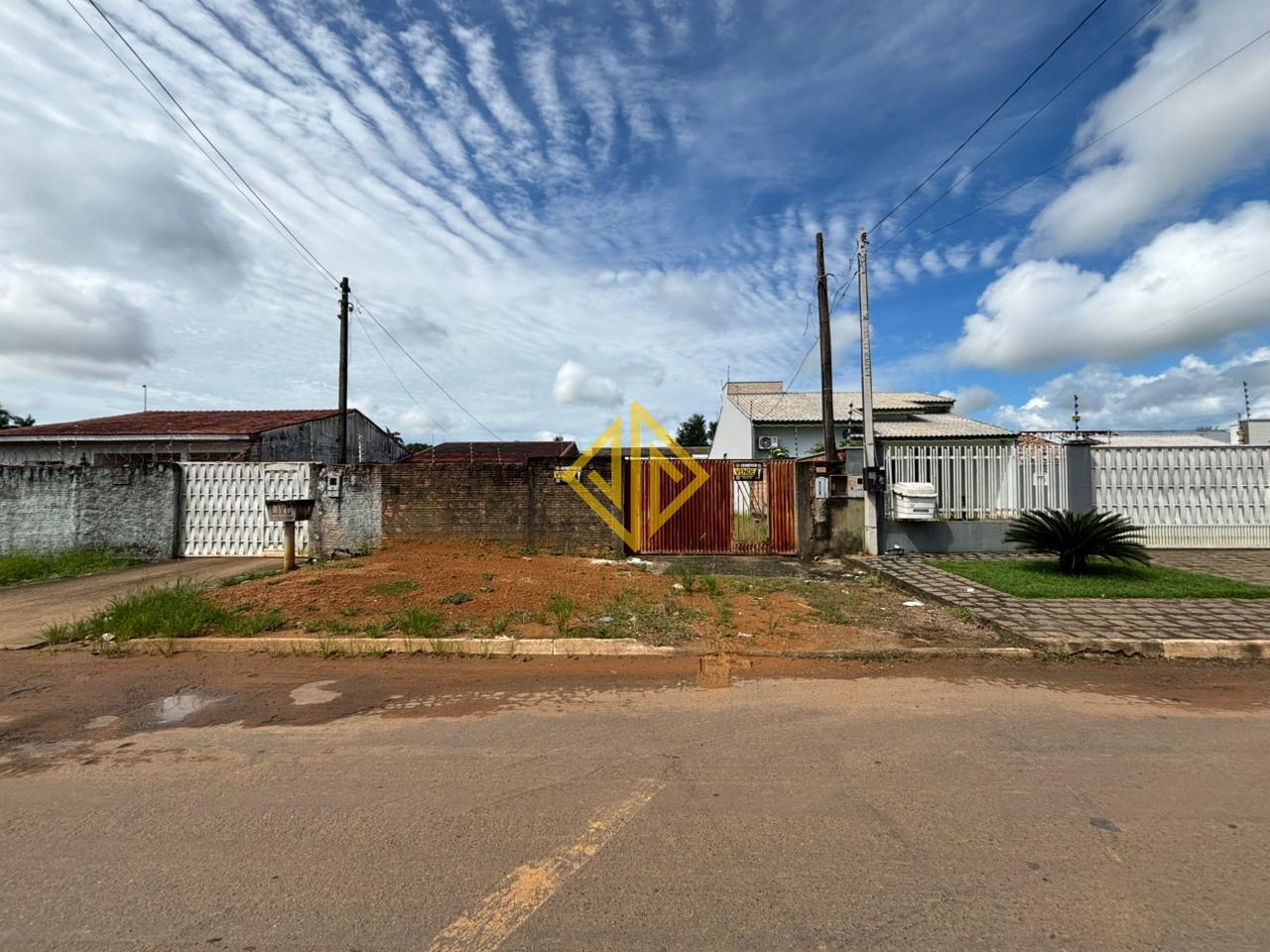 Terreno à venda no Jardim Jorge Teixeira: 