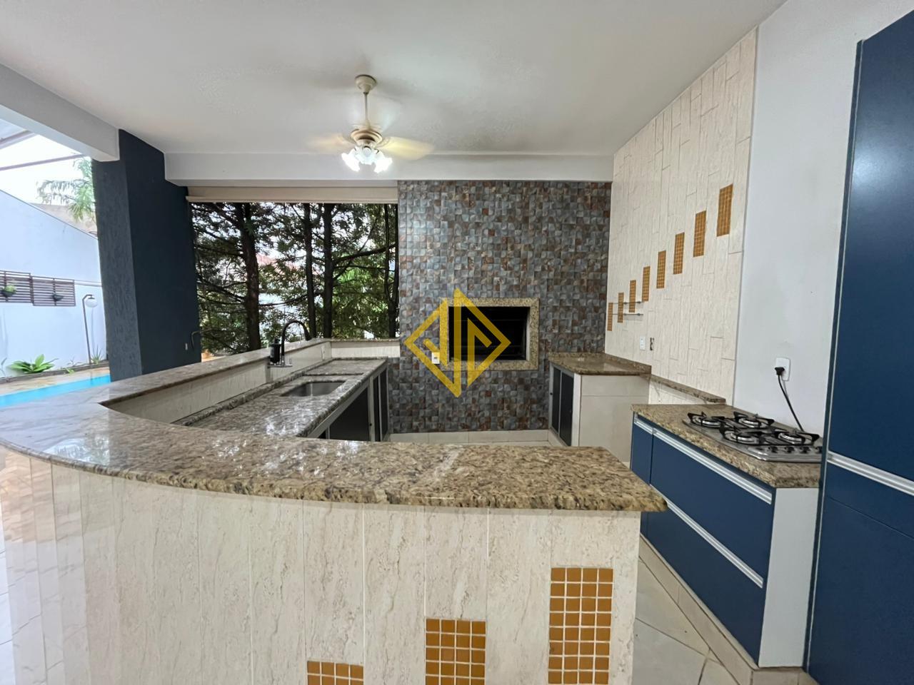 Sobrado para aluguel no Setor 01: