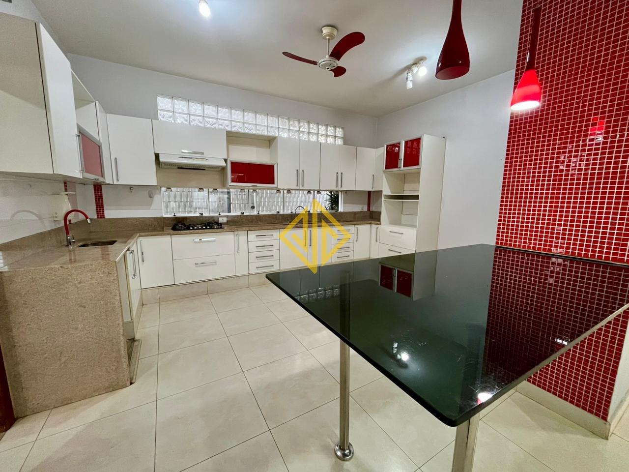 Sobrado para aluguel no Setor 01: