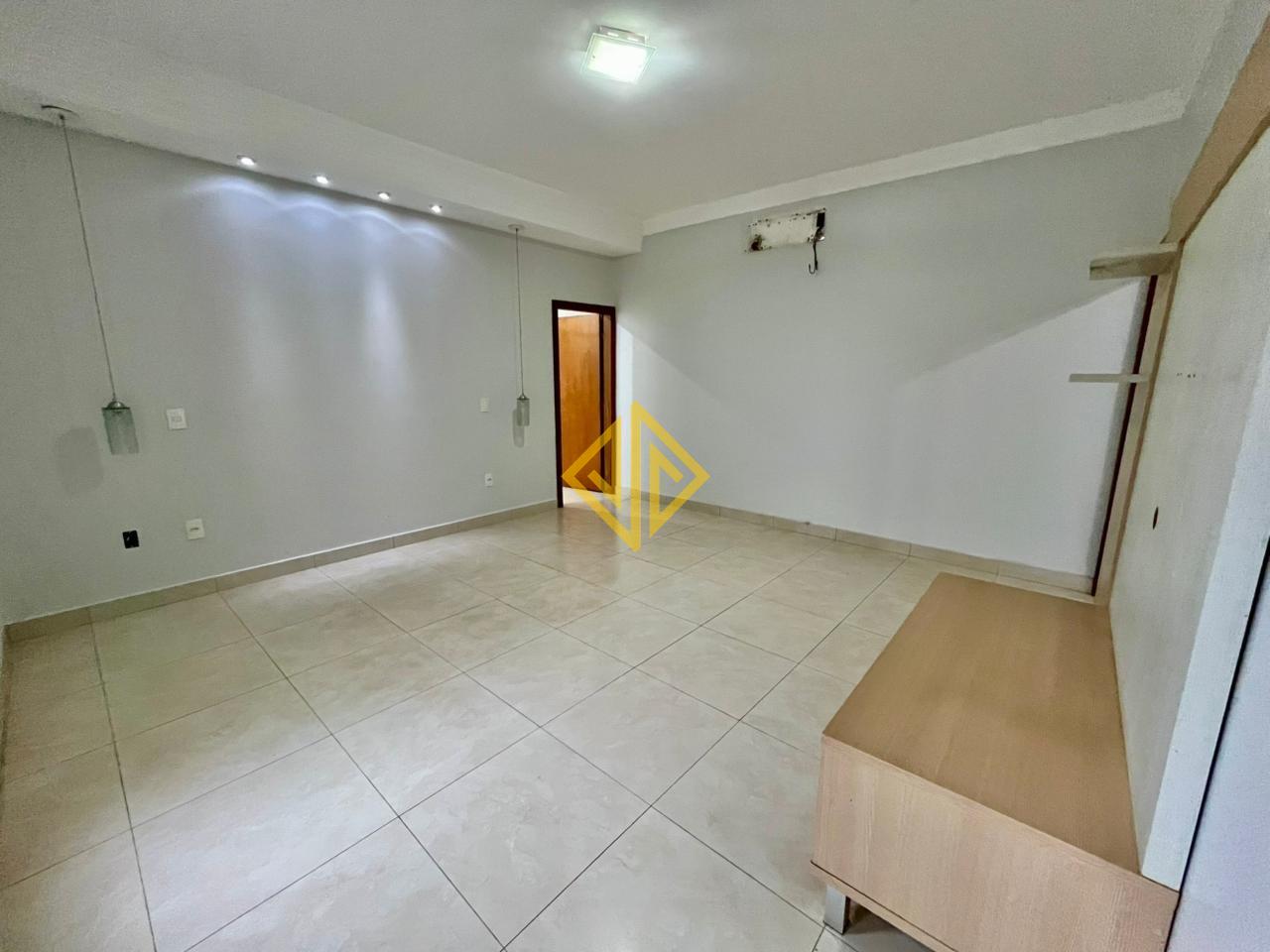 Sobrado para aluguel no Setor 01: