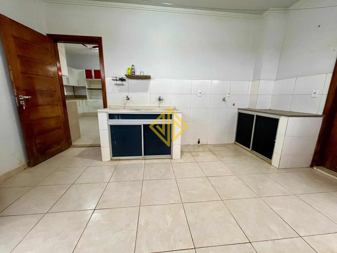 Sobrado para aluguel no Setor 01: