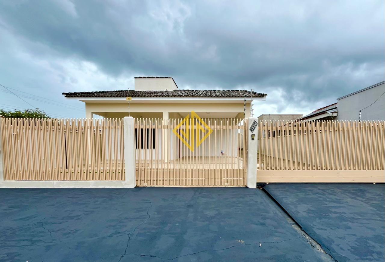 Casa, 3 quartos, 289 m² - Foto 1