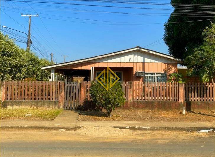 Casa, 3 quartos, 181 m² - Foto 1