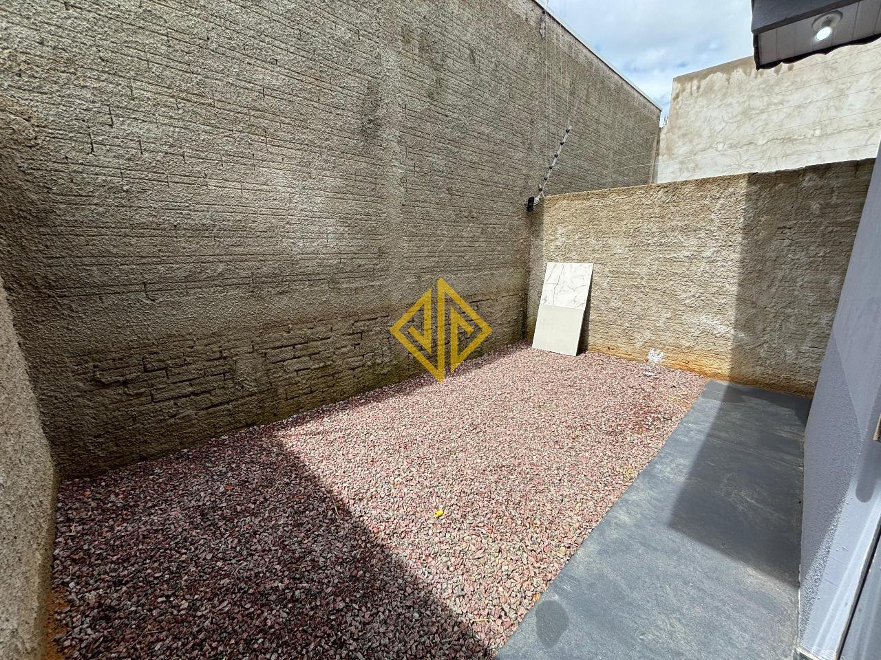 Casa para aluguel no Jardim Rio de Janeiro: 