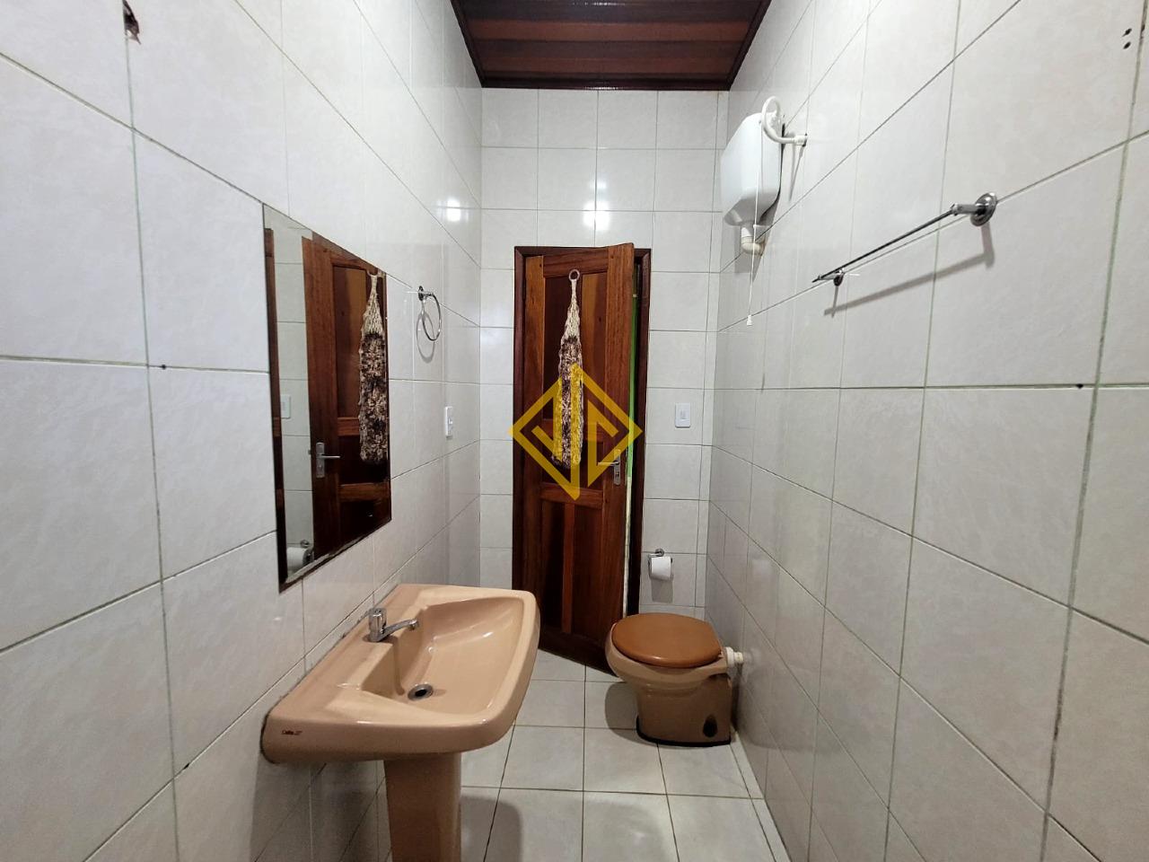 Casa à venda no Setor 04: 