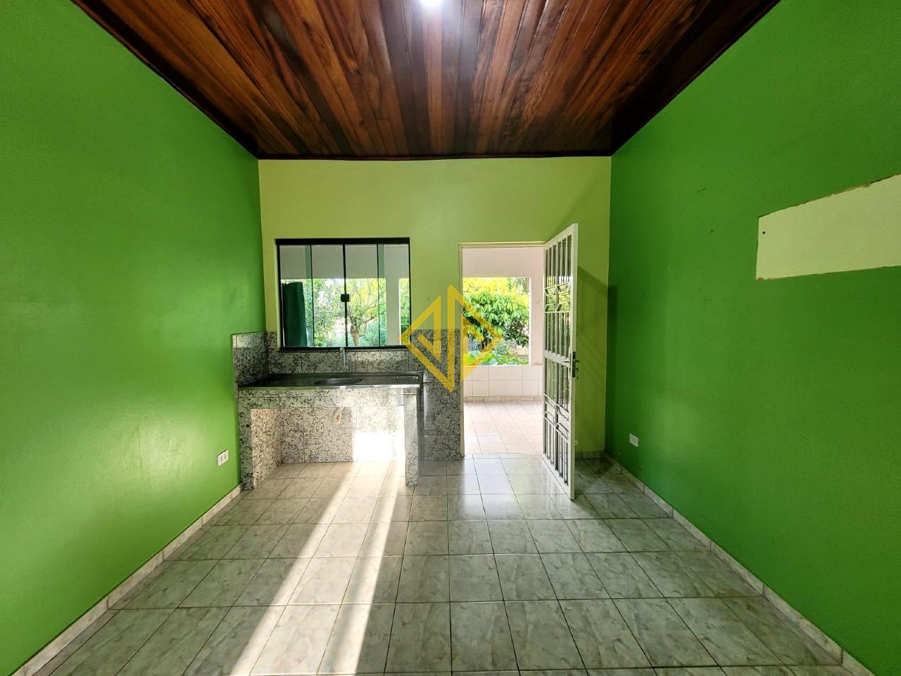 Casa à venda no Setor 04: 