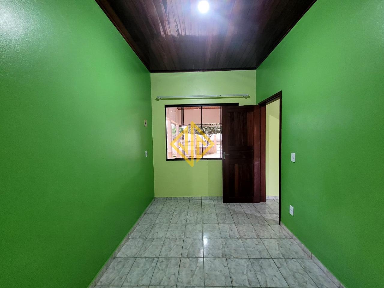 Casa à venda no Setor 04: 