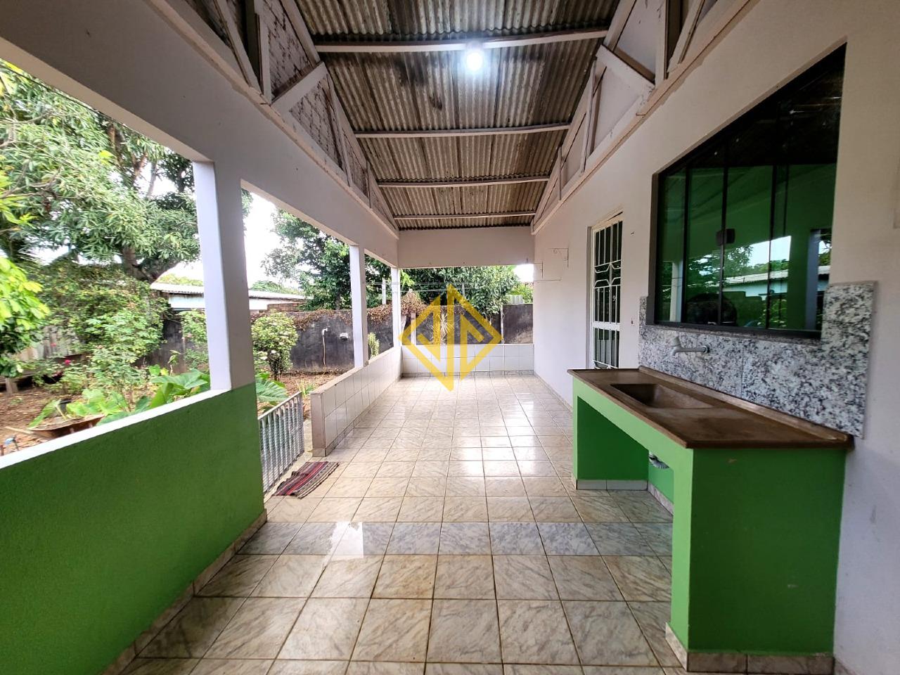 Casa à venda no Setor 04: 