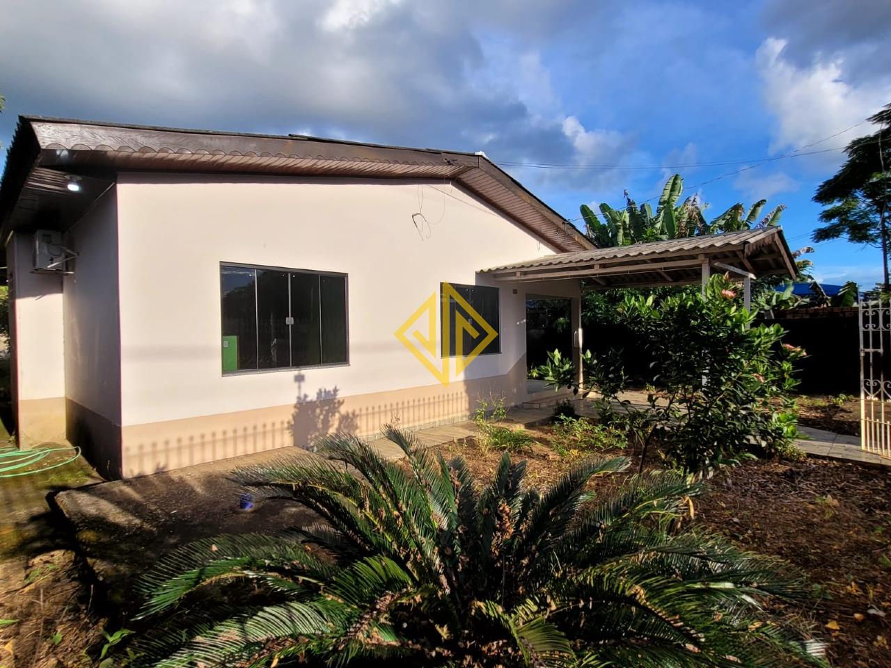 Casa à venda no Setor 04: 