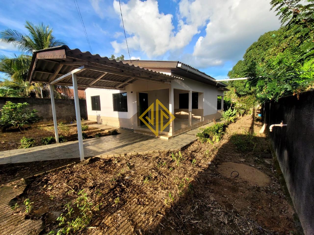 Casa à venda no Setor 04: 