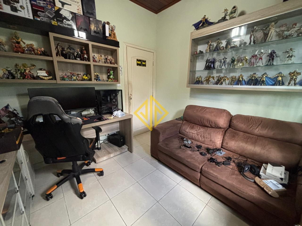 Casa à venda no Setor 01: 