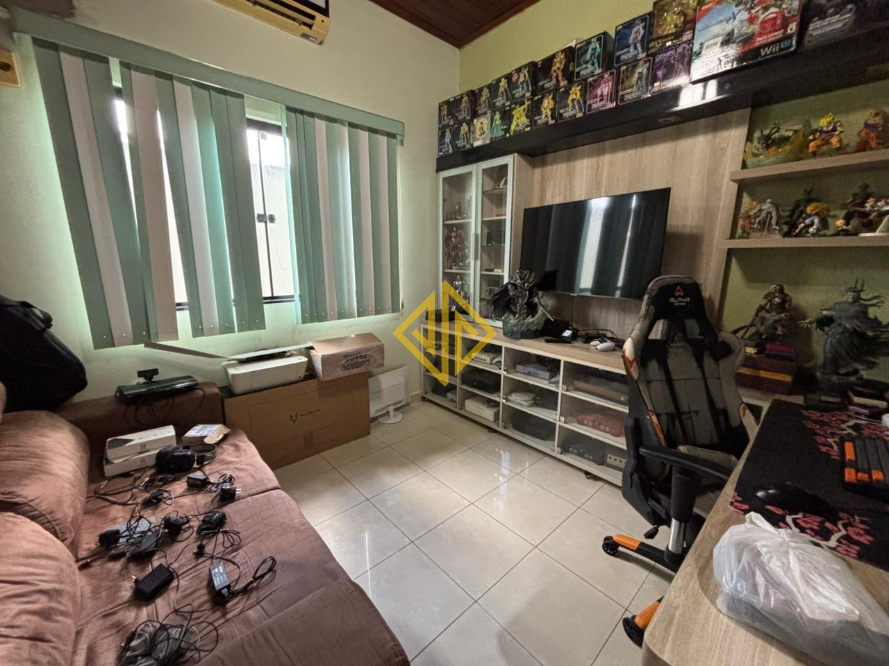 Casa à venda no Setor 01: 