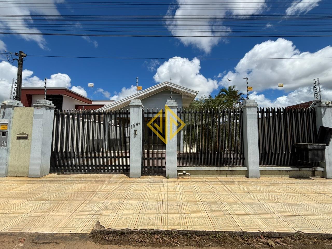 Casa à venda no Setor 01: 