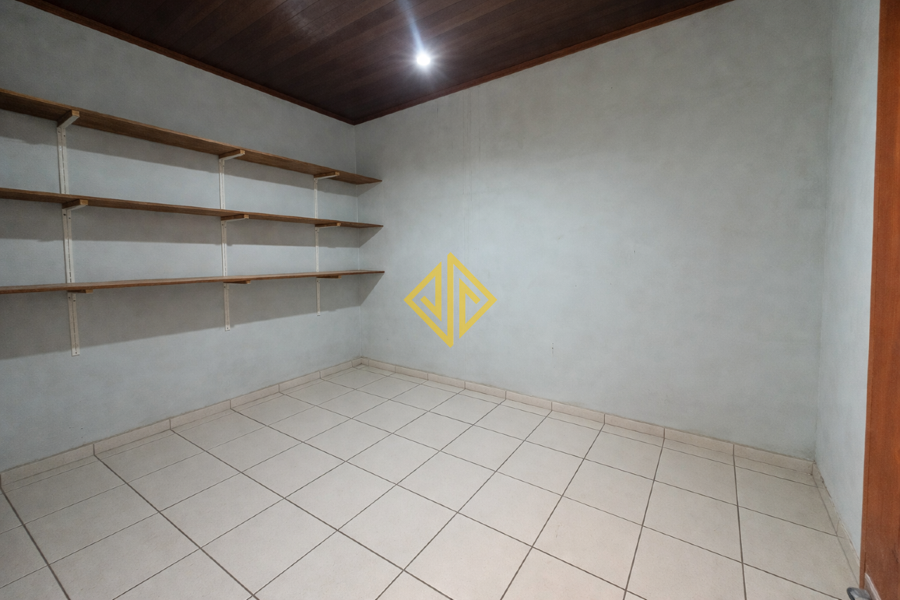 Casa à venda no Setor 01: 