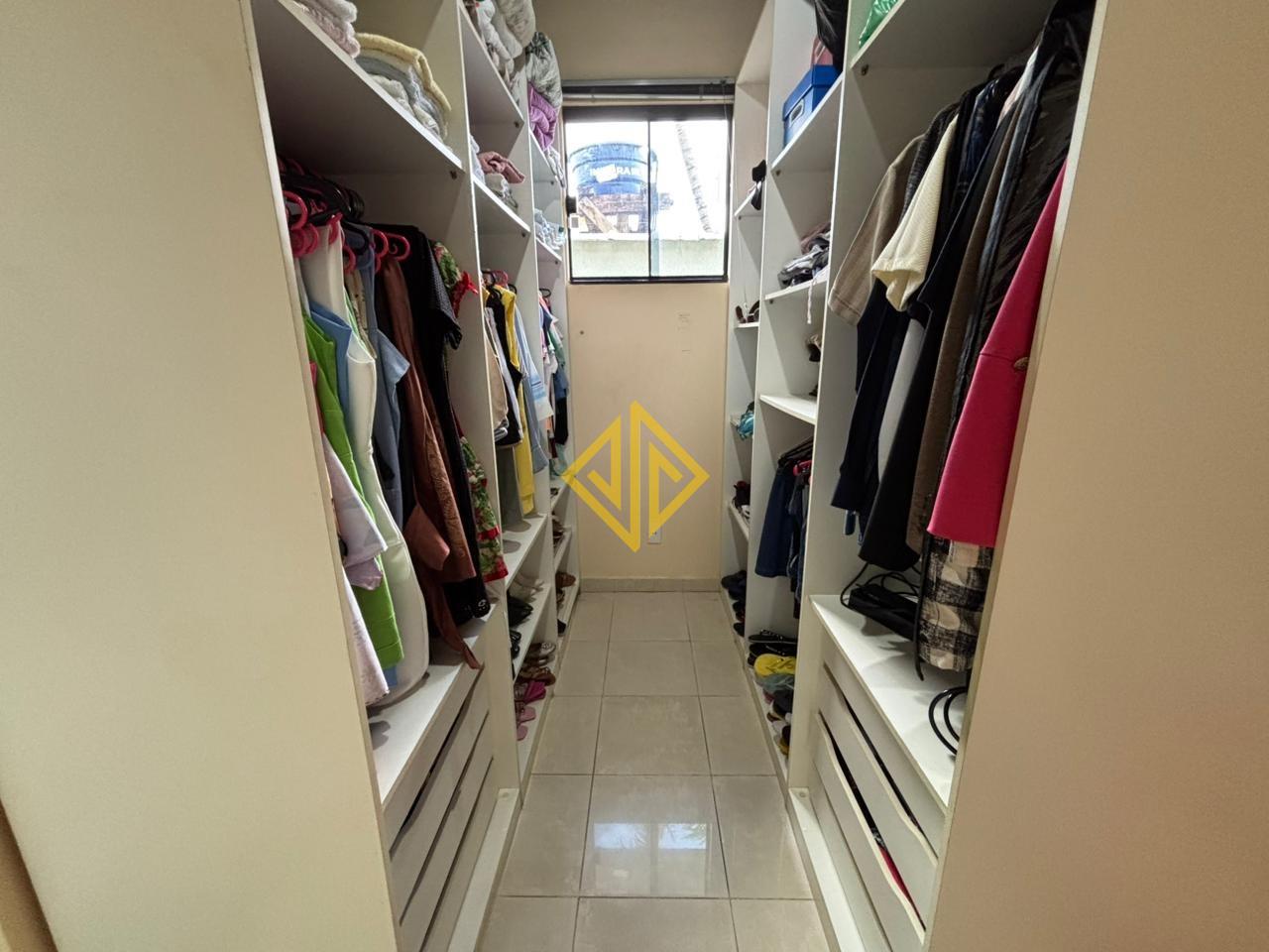 Casa à venda no Setor 01: 