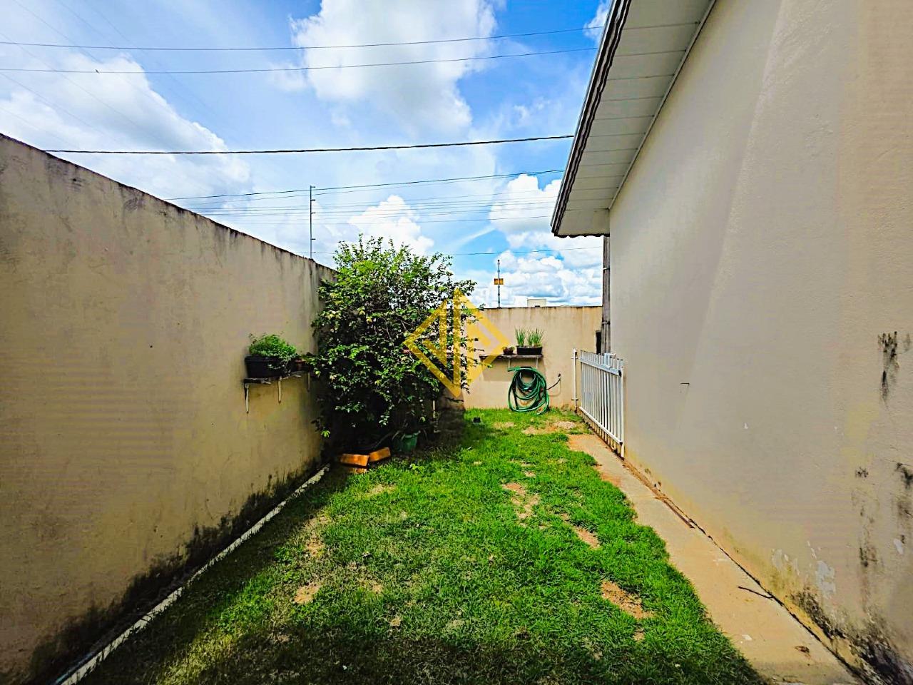 Casa à venda no Jardim Vitória: 