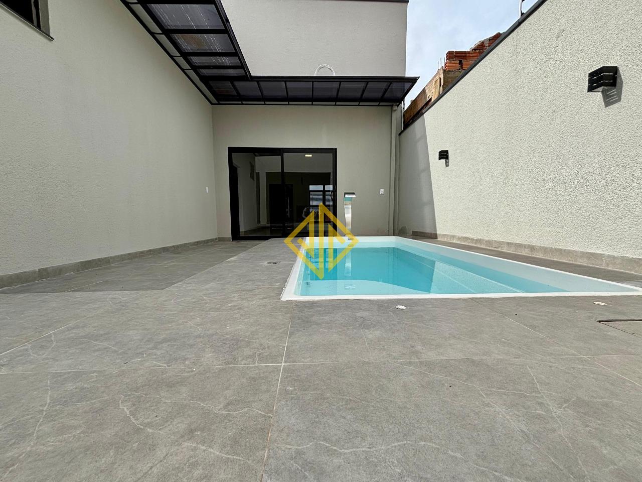 Casa para aluguel no Jardim Rio de Janeiro: 