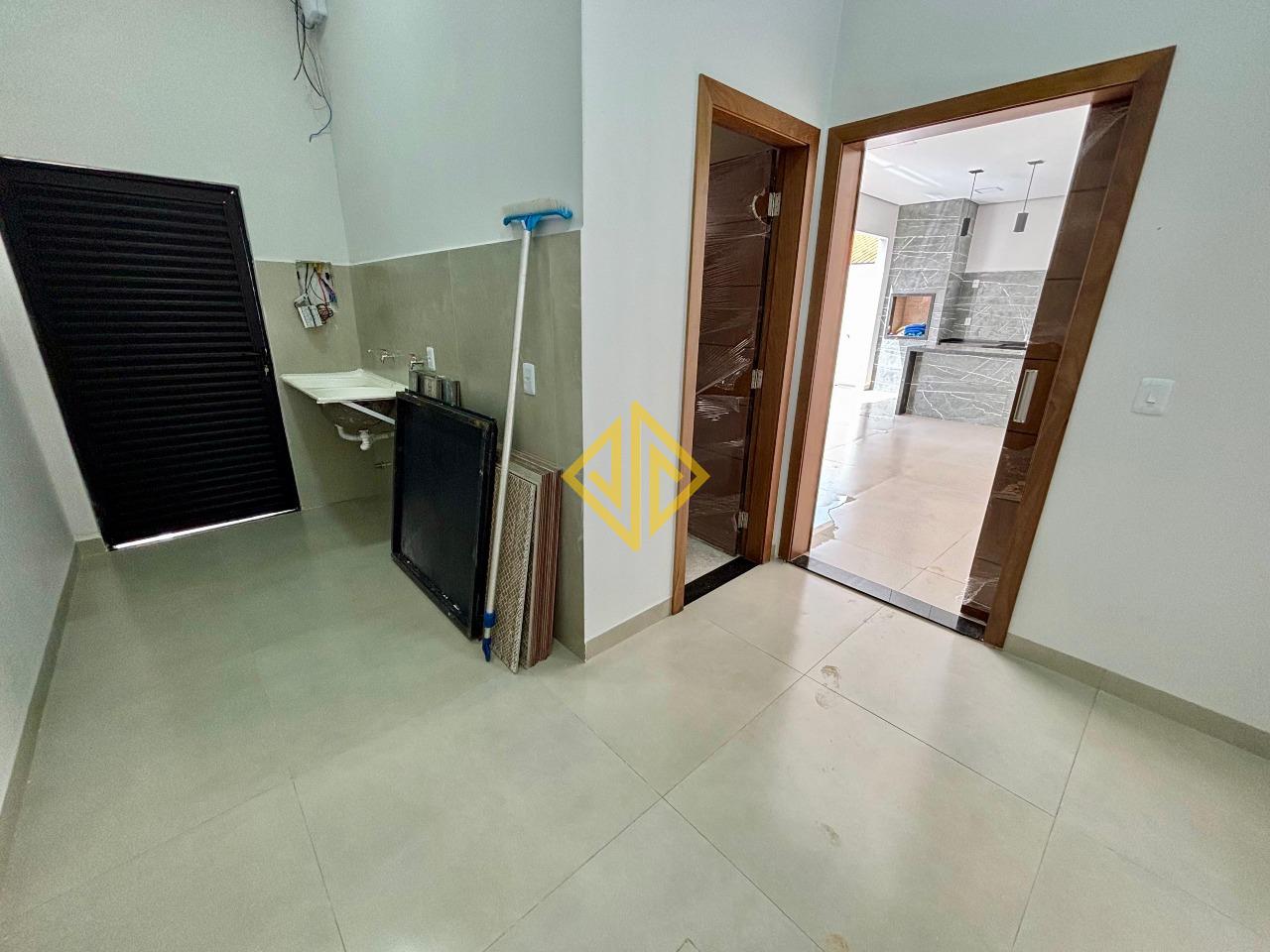 Casa para aluguel no Jardim Rio de Janeiro: 