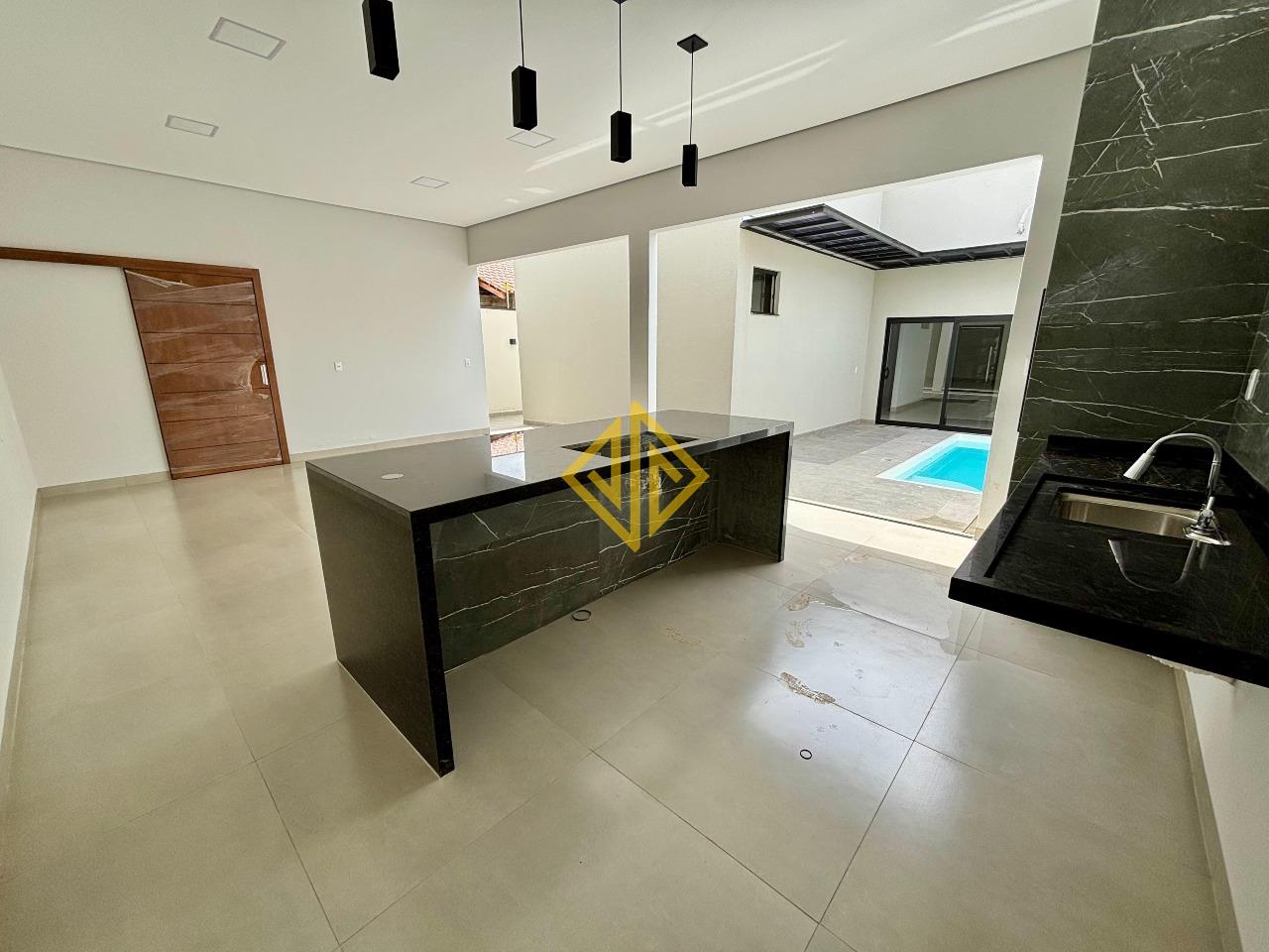 Casa para aluguel no Jardim Rio de Janeiro: 