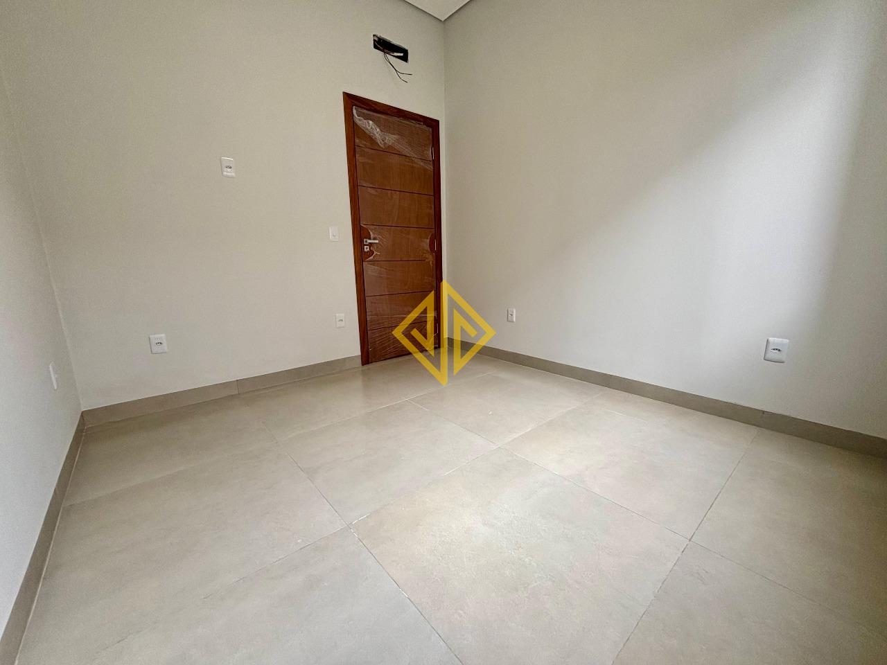 Casa para aluguel no Jardim Rio de Janeiro: 