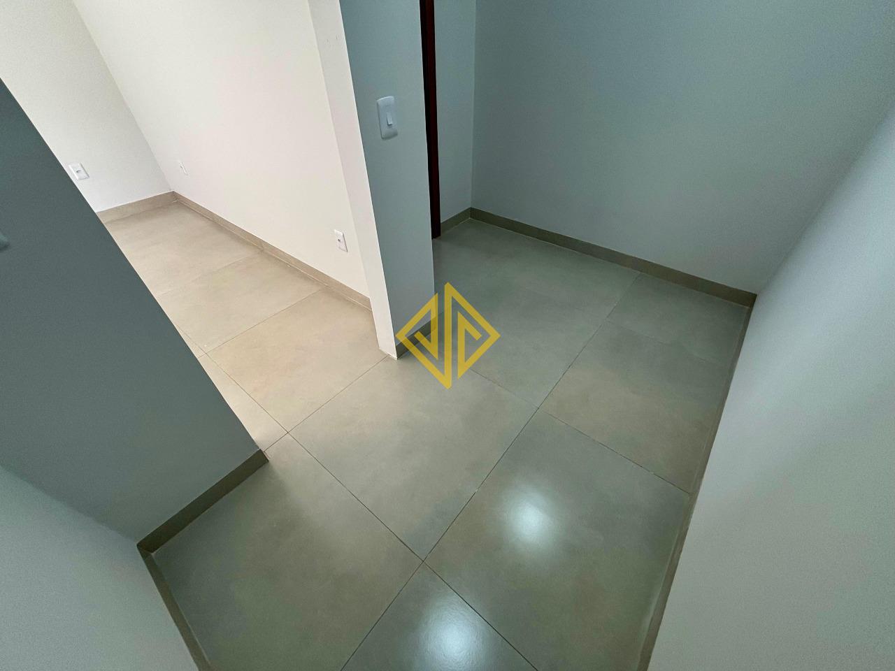 Casa para aluguel no Jardim Rio de Janeiro: 