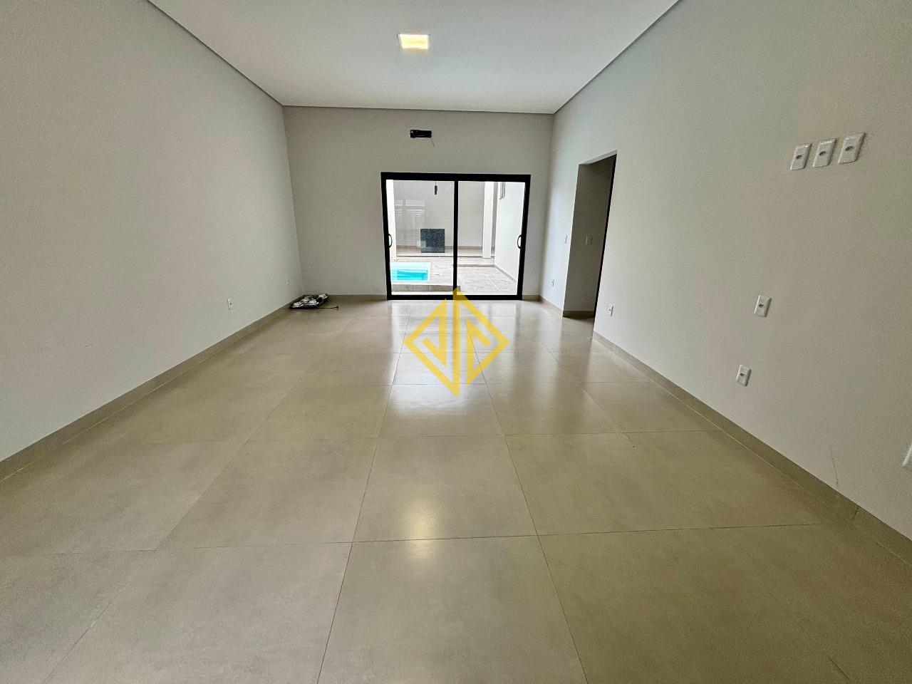 Casa para aluguel no Jardim Rio de Janeiro: 