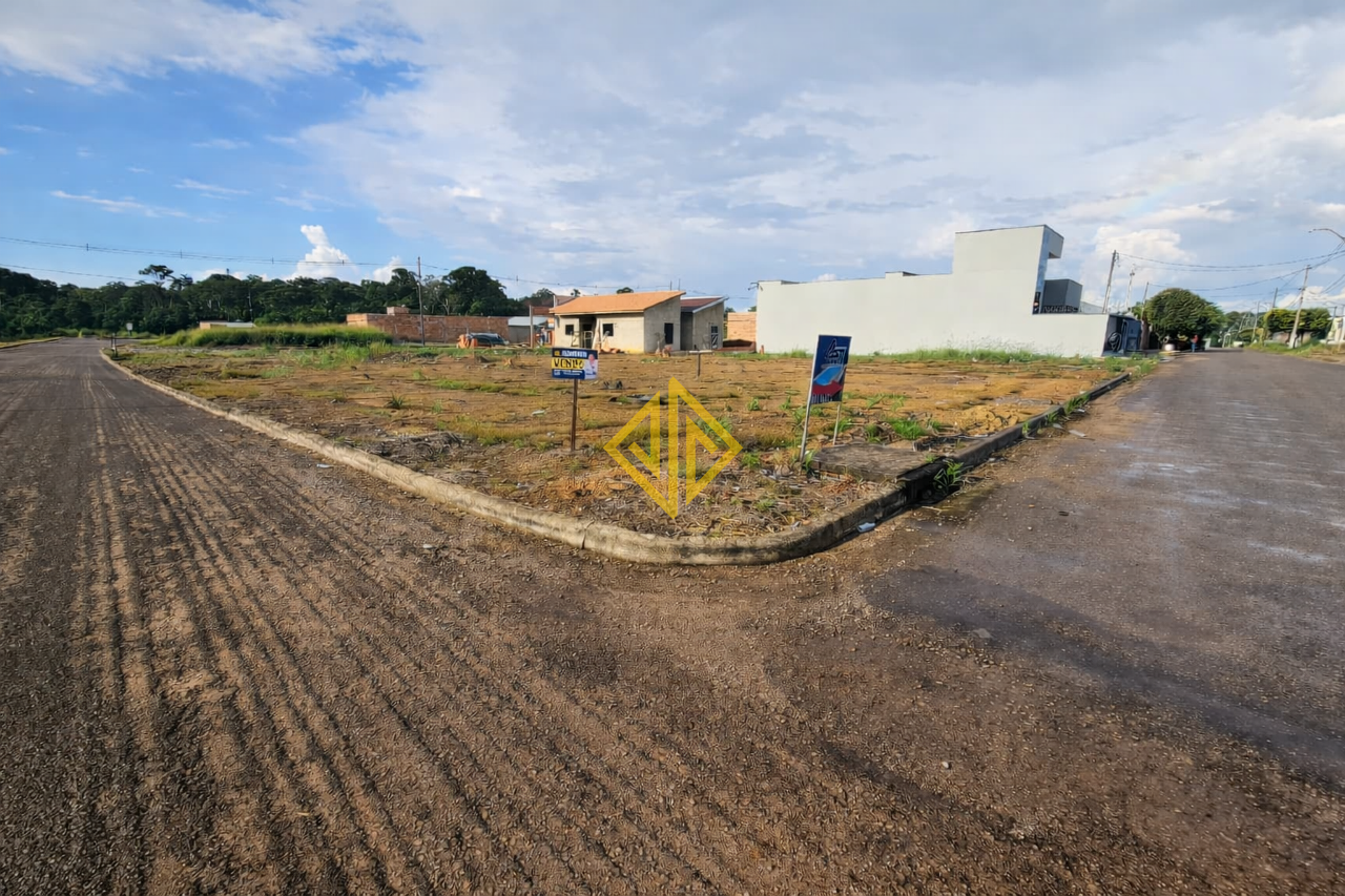 Terreno à venda no Jardim Bella Vista: 