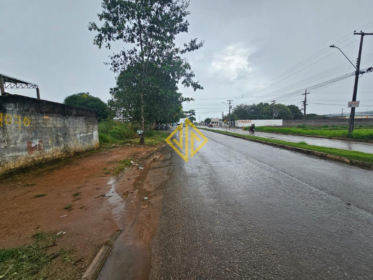 Terreno à venda no Setor 06: 