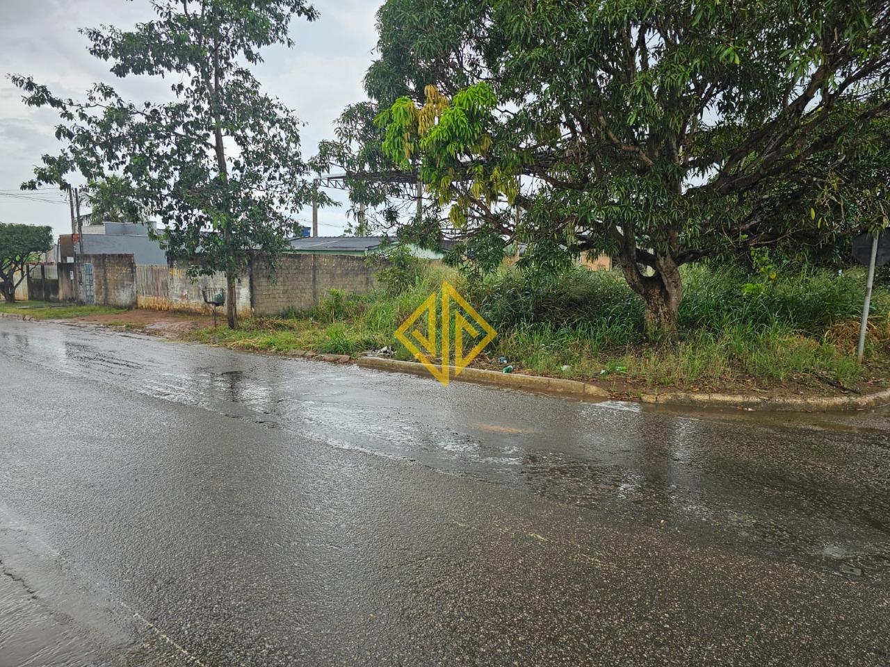 Terreno à venda no Setor 06: 