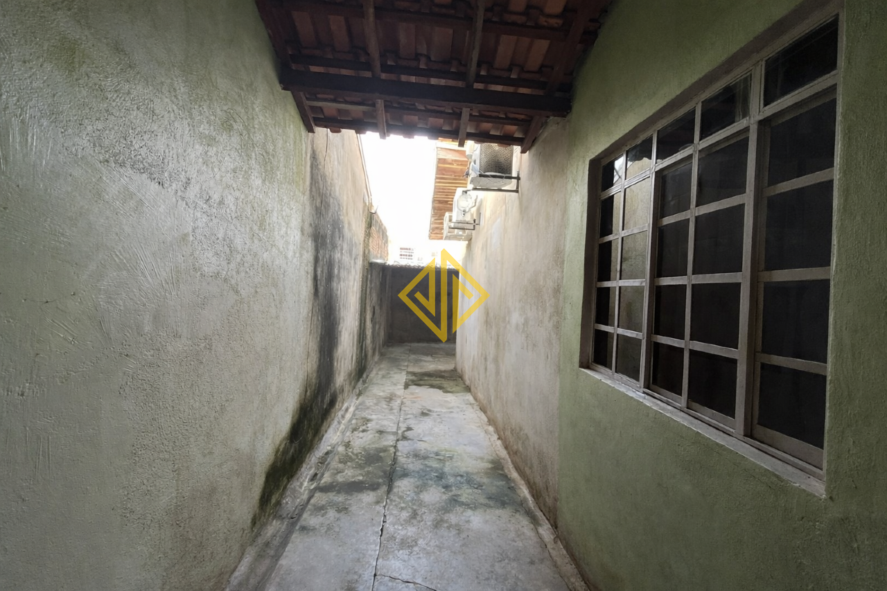 Casa à venda no Setor 02: 