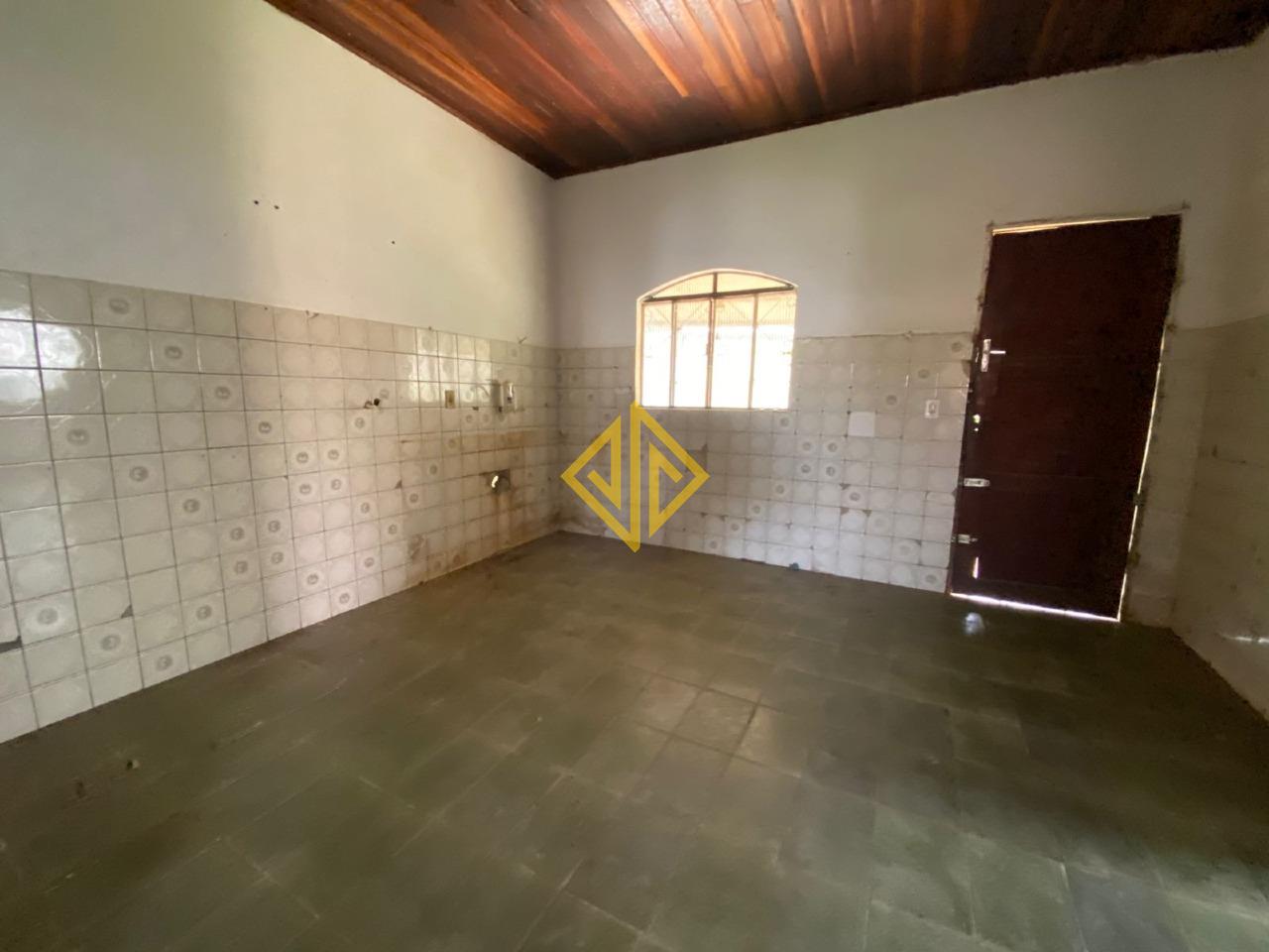 Casa à venda no Setor 02: 