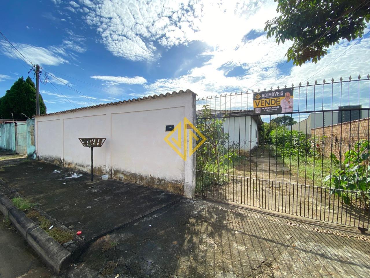 Casa à venda no Setor 02: 