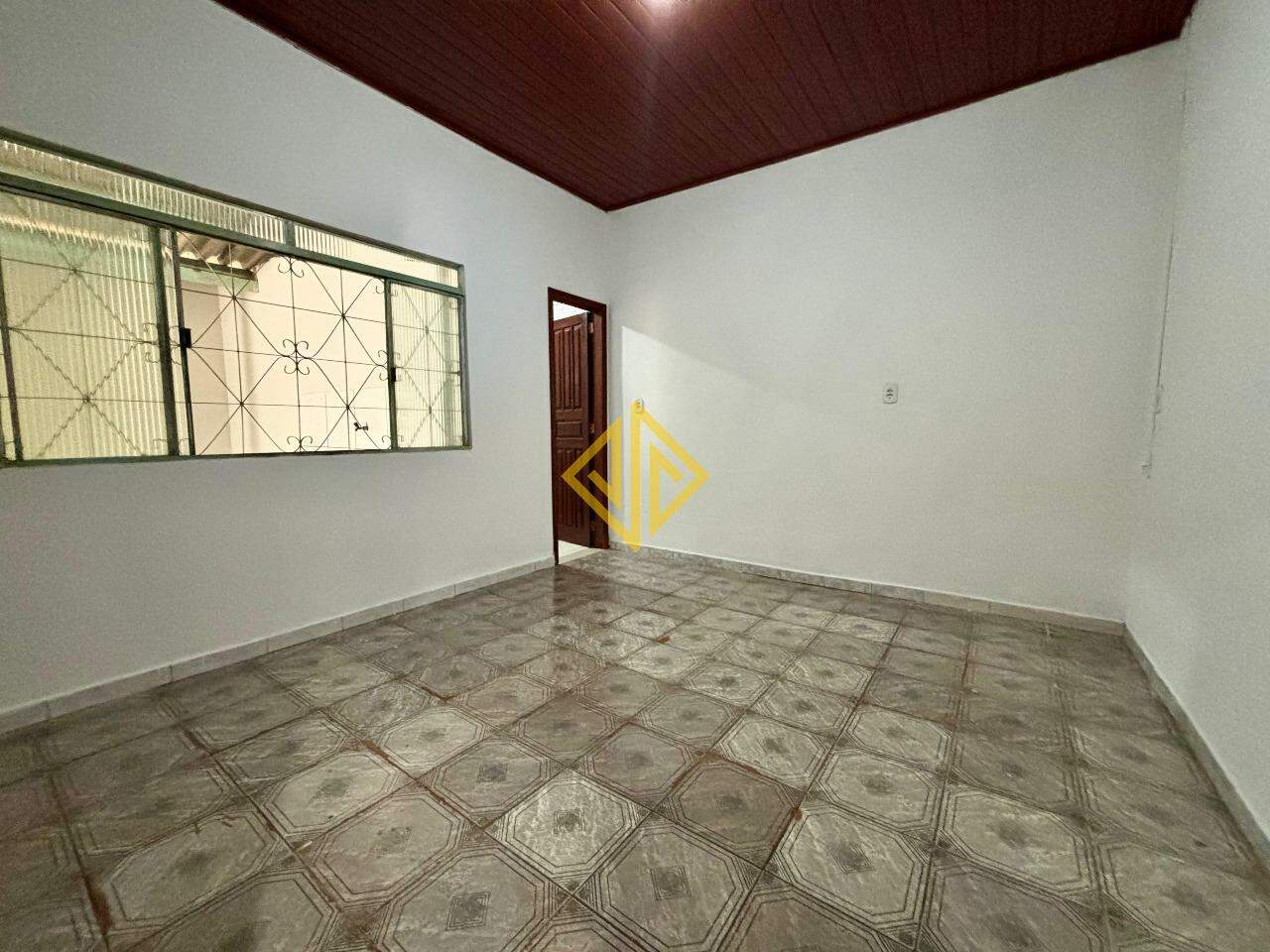 Casa para aluguel no Setor 02: 