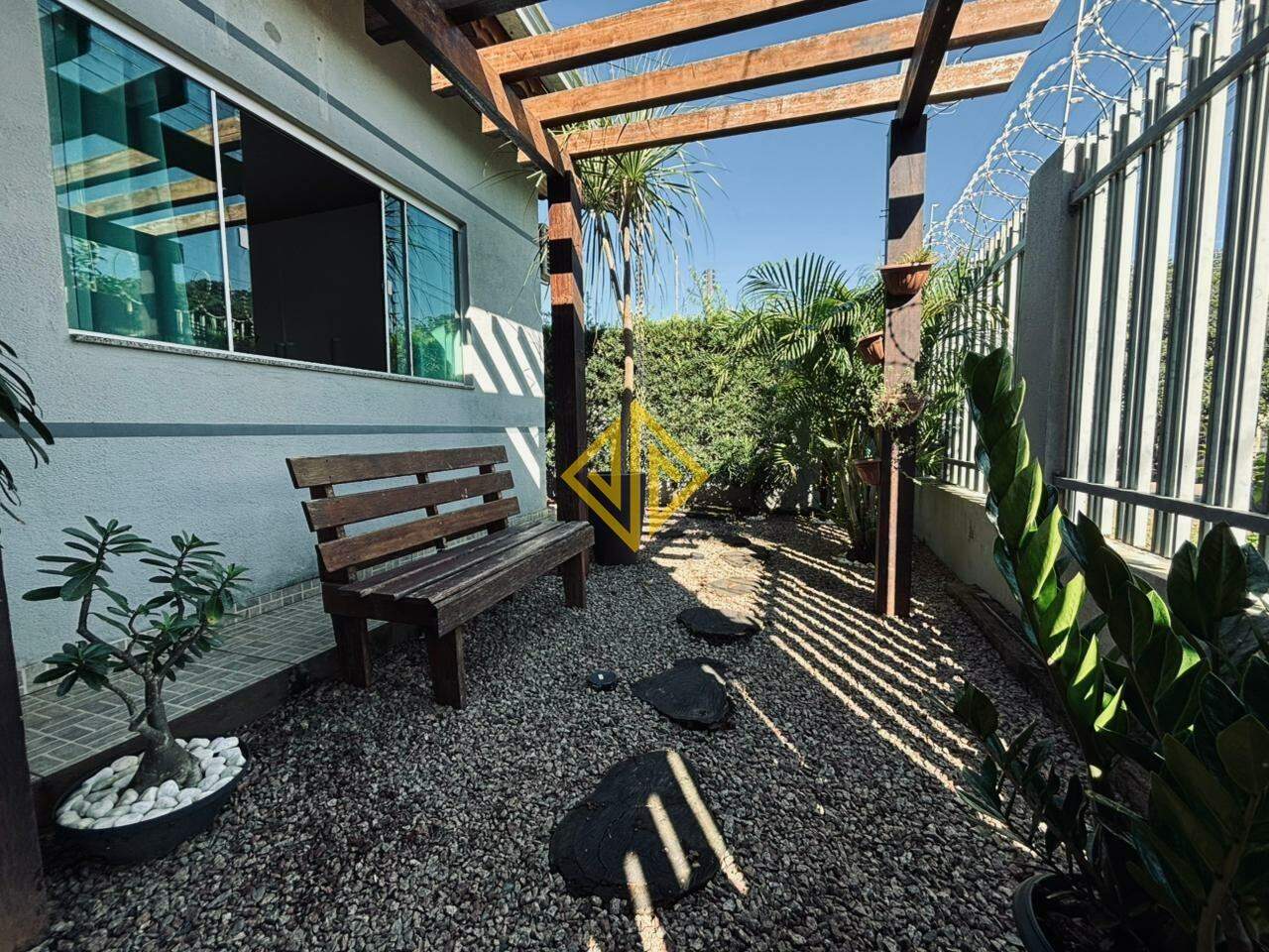 Casa à venda no Parque das Gemas: 