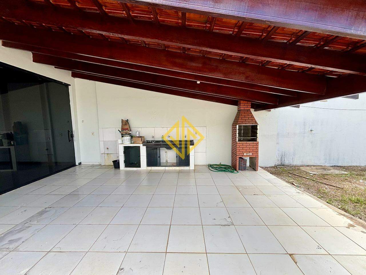 Casa para aluguel no Setor 01: 