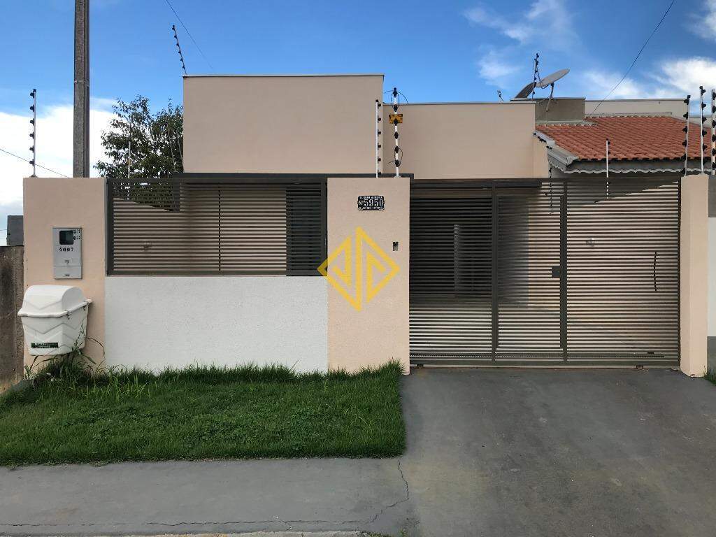 Casa à venda com 3 quartos, 144m² - Foto 2